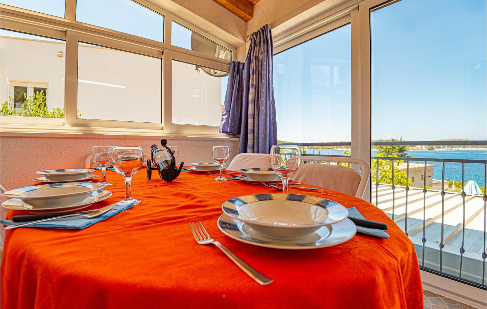 Nice Home In Zatoglav With House Sea View Podglavica Kültér fotó